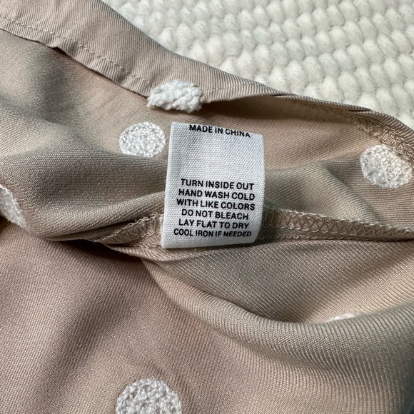 E&M Beige boho sleeveless top raised polka dots Sz M - Picture 7 of 9